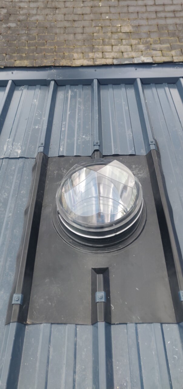 Puits de lumière bac acier chantiers d